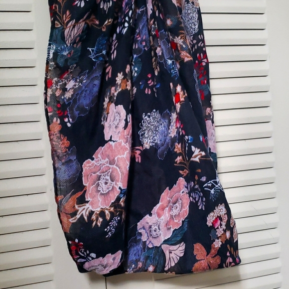 H&M Patterned Scarf - Picture 2 of 4